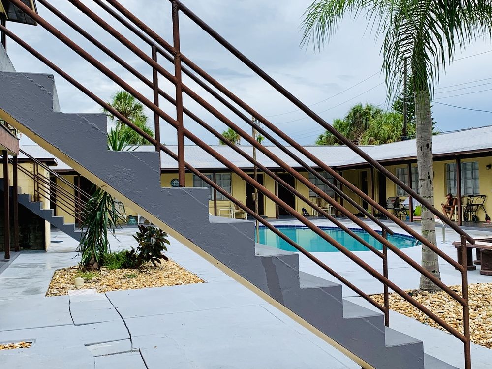 THE ST. PETE BEACH VILLAS (14-UNIT APARTMENT COMPLEX)- SELLER FINANCING AVAILABLE! : 550 Corey Ave, St Pete Beach, FL 33706